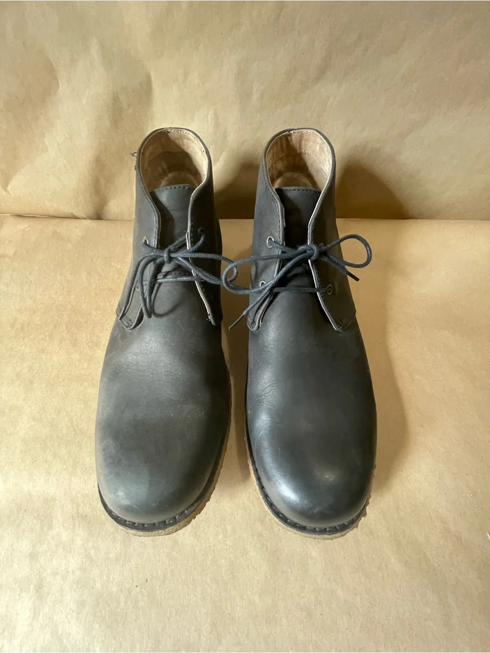UGG Men's Black Leather Chukka Boot with Crepe Sole